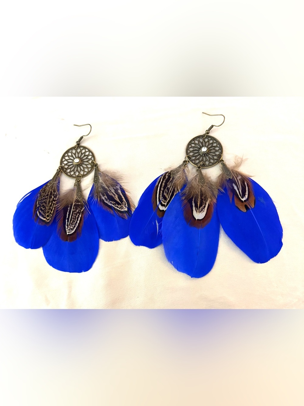 Bohemian Blue Feather Dreamcatcher Drop Earrings. NWT.